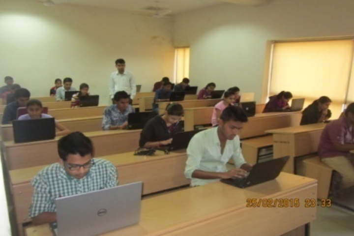 Kamdhenu University, Gandhinagar IT-Lab of Kamdhenu University Gandhinagar